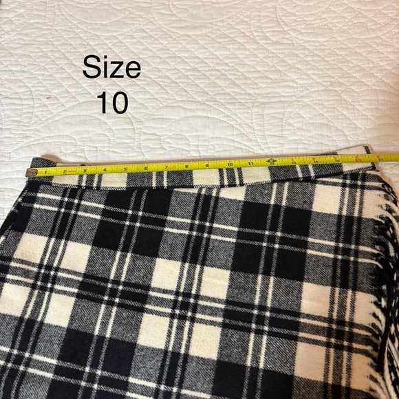 NWT - Antonio Melani Plaid Black and Cream Women's Mini Skirt - Picture 14 of 16